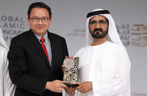 Sheikh Mohammad with Leonard Ariff Abdul Shatar, Group Managing Director, Chemical Company of Malaysia Berhad